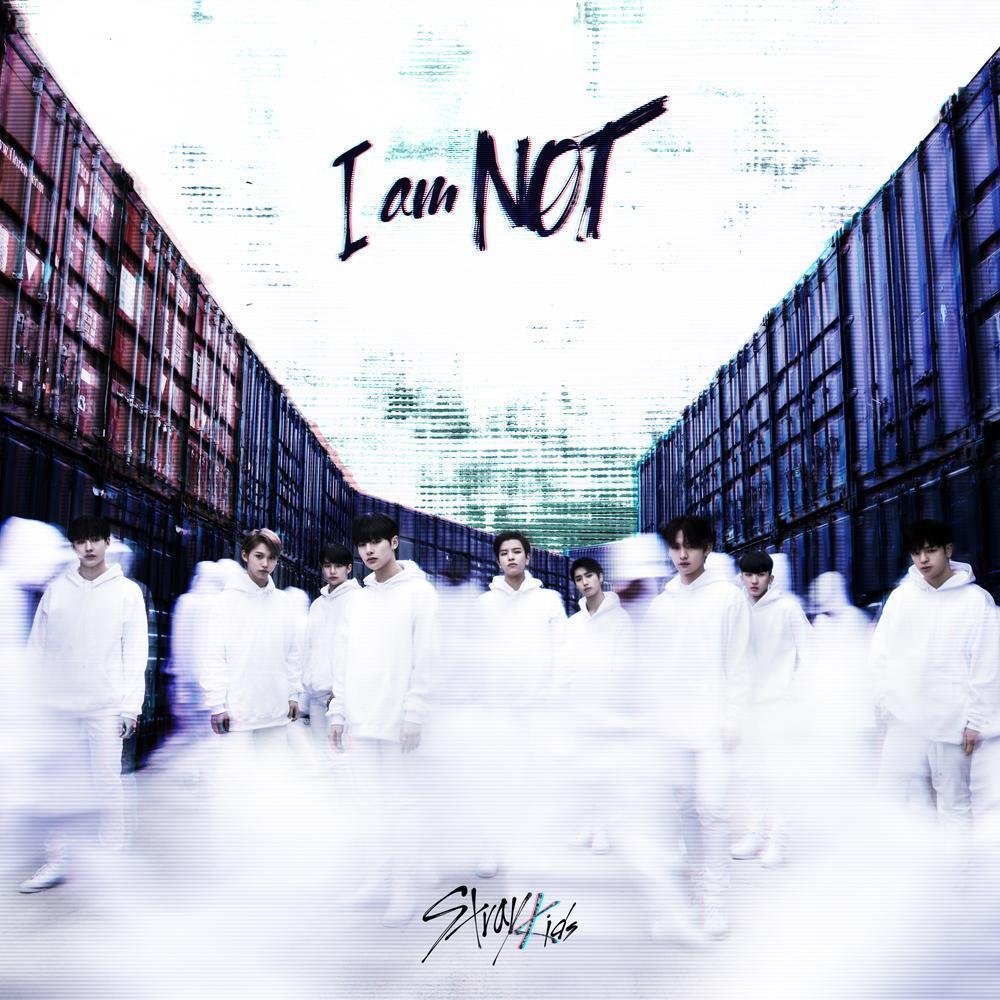 Stray Kids - 1st Mini Album [I am NOT] (I AM ver / NOT ver)-SQ6154734
