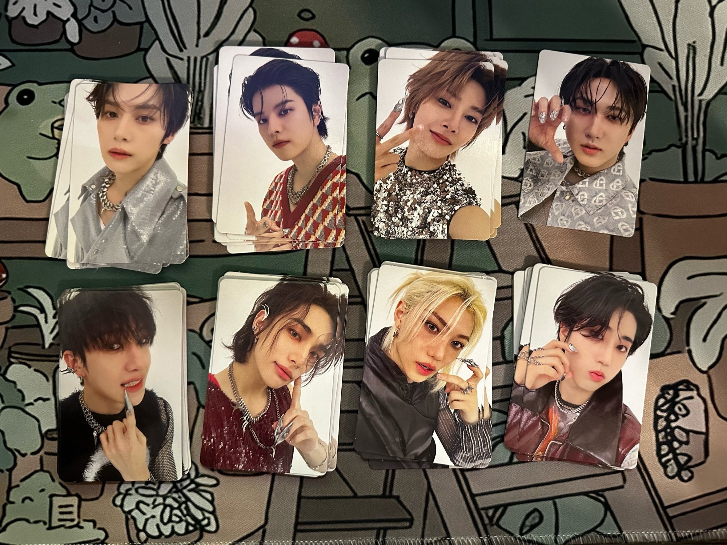 STRAY KIDS - ATE - Apple Music Preorder Benefit Photocard-SQ1370388