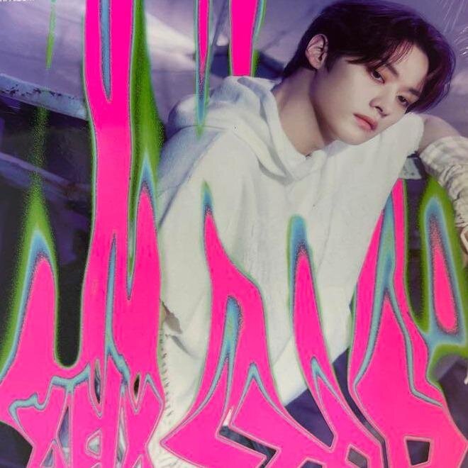 [Stray Kids] 8th Mini Album [樂-STAR] (Postcard Version)-SQ0212700