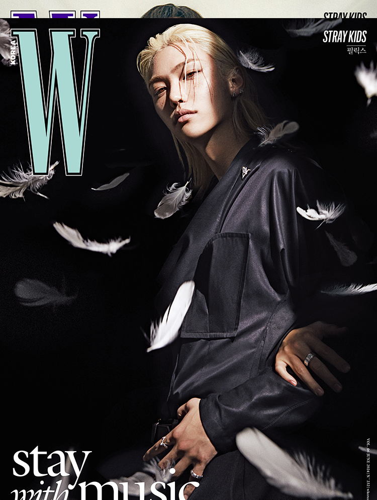 [Magazine] W Korea Vol. 6 2024 (Cover : Stray Kids)-SQ2815457